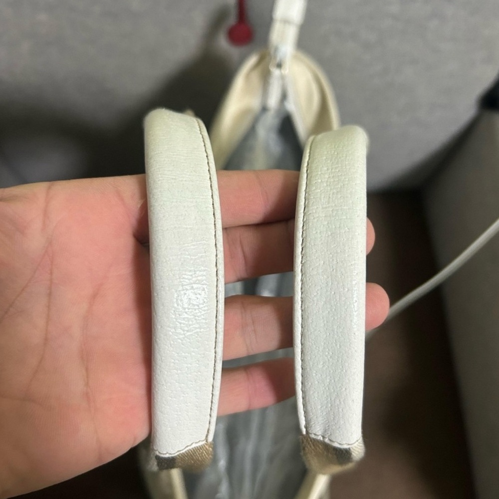 Gucci Canvas Beige and White Tote Bag - Picture 7 of 9